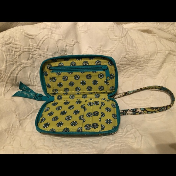 Vera Bradley wristlet - Picture 2 of 3